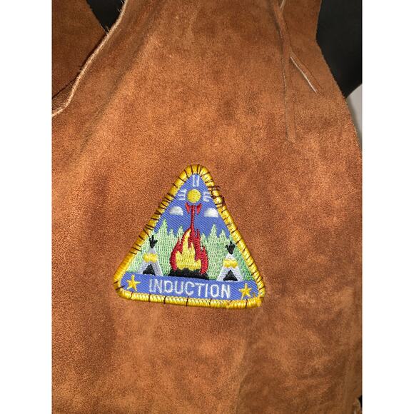 VINTAGE SUEDE FESTIVAL HIPPIE VEST w/ BEADED FRINGE & VINTAGE PATCH  UNISEX - Picture 5 of 10
